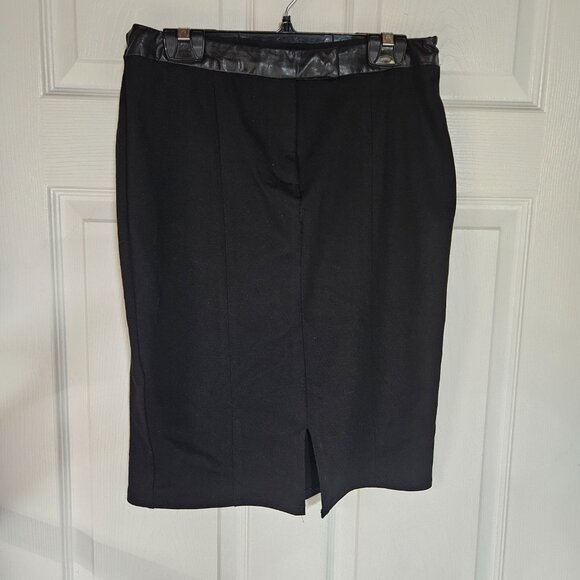 Black 3 pc suit w. faux leather accents - Picture 5 of 10